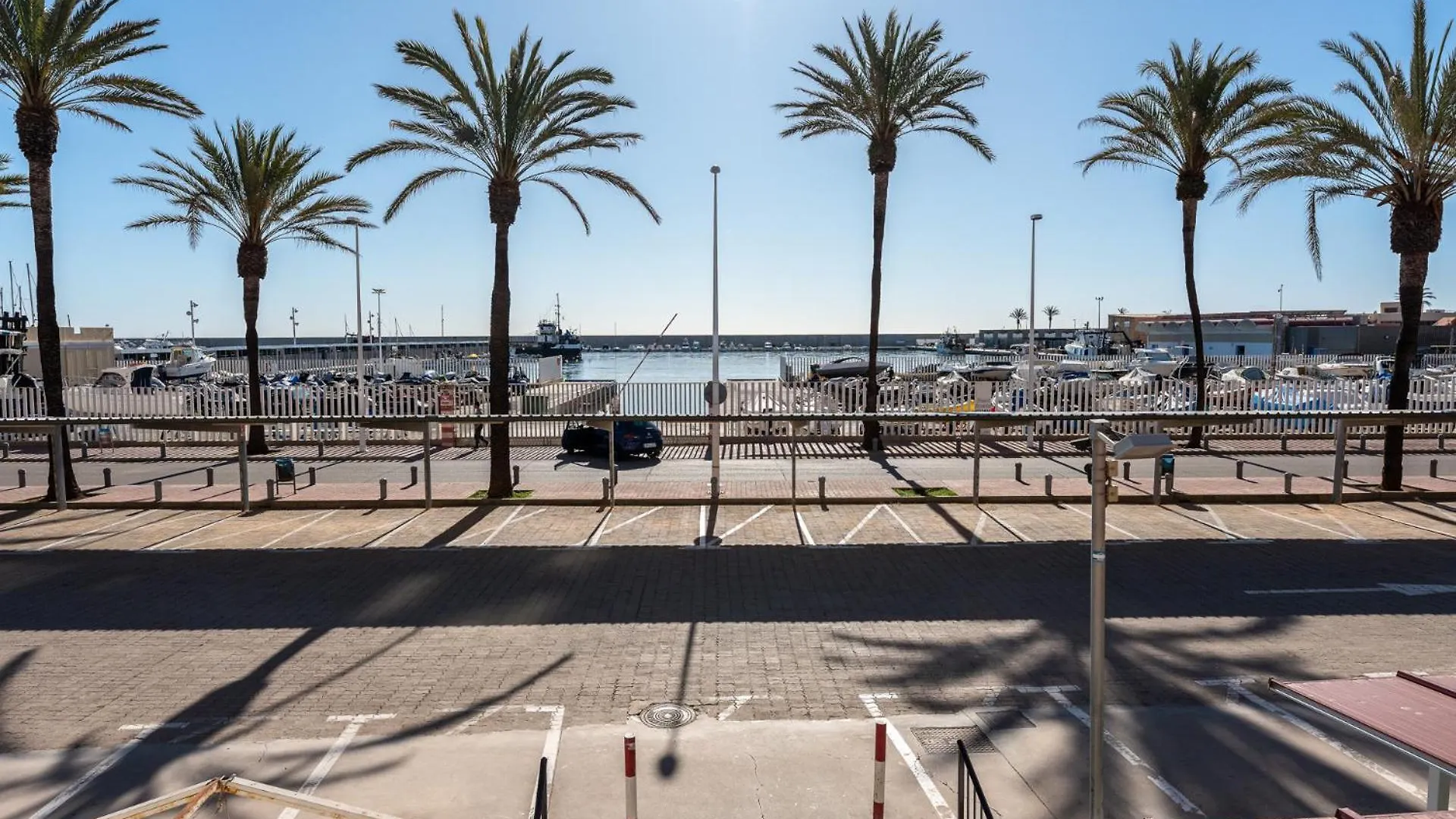 Malagasuite Fuengirola Beach & Sun 0*,